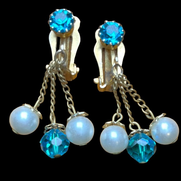 Vintage Clip On Dangling Earrings - Picture 5 of 7